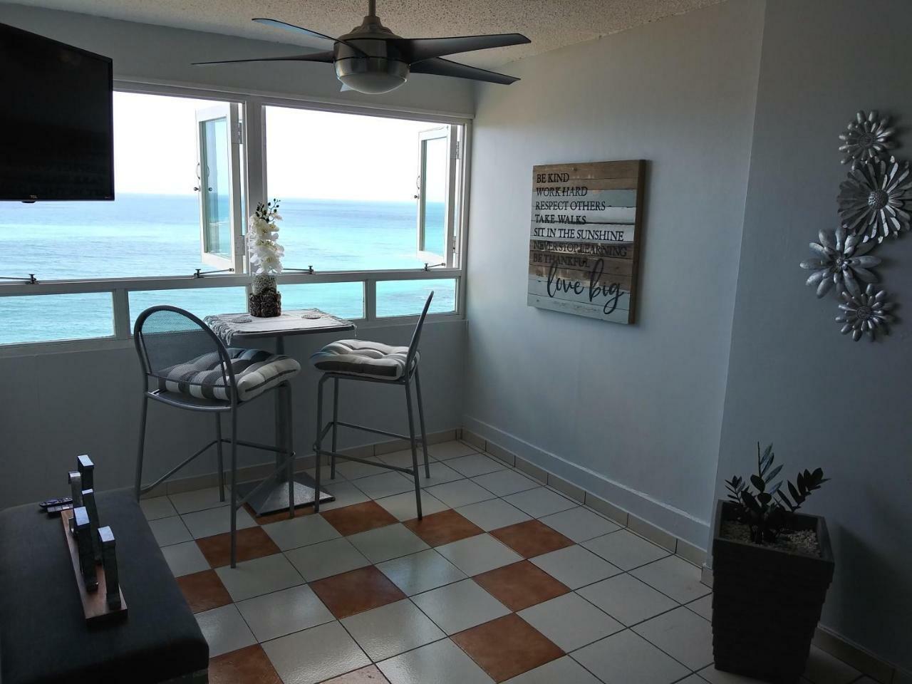 לוקווילו Breezy Beachfront Property With View Of Paradise מראה חיצוני תמונה